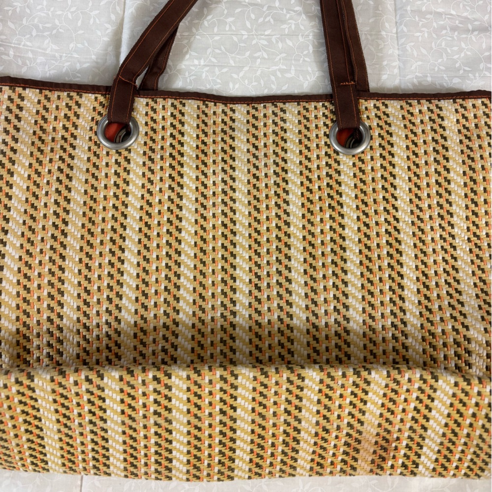 Vintage Y2K Skater Woven Straw Tote Bag by Split white, brown & orange contrast
